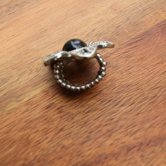 Flower Ring - Picture 2 of 2